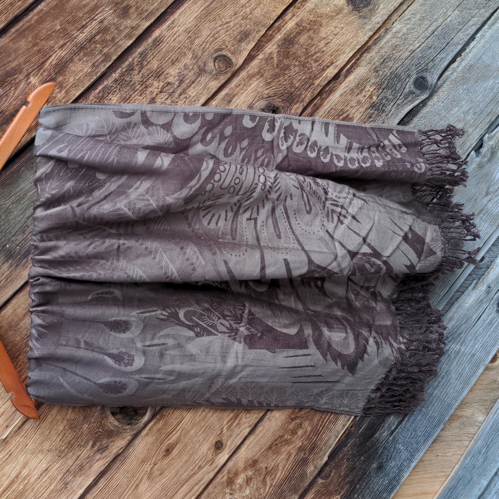 Christina Lee of France pashmina in browns